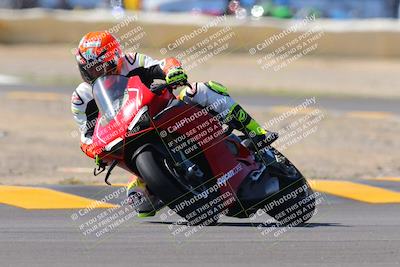 media/Oct-09-2022-SoCal Trackdays (Sun) [[95640aeeb6]]/Turn 2 (1110am)/